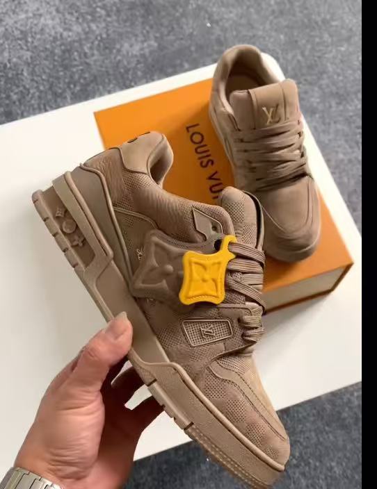 Spring and Autumn casual thick soled popular new shoes Trainer Sneaker 090305