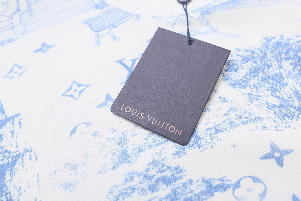 White fashion T-shirt 621