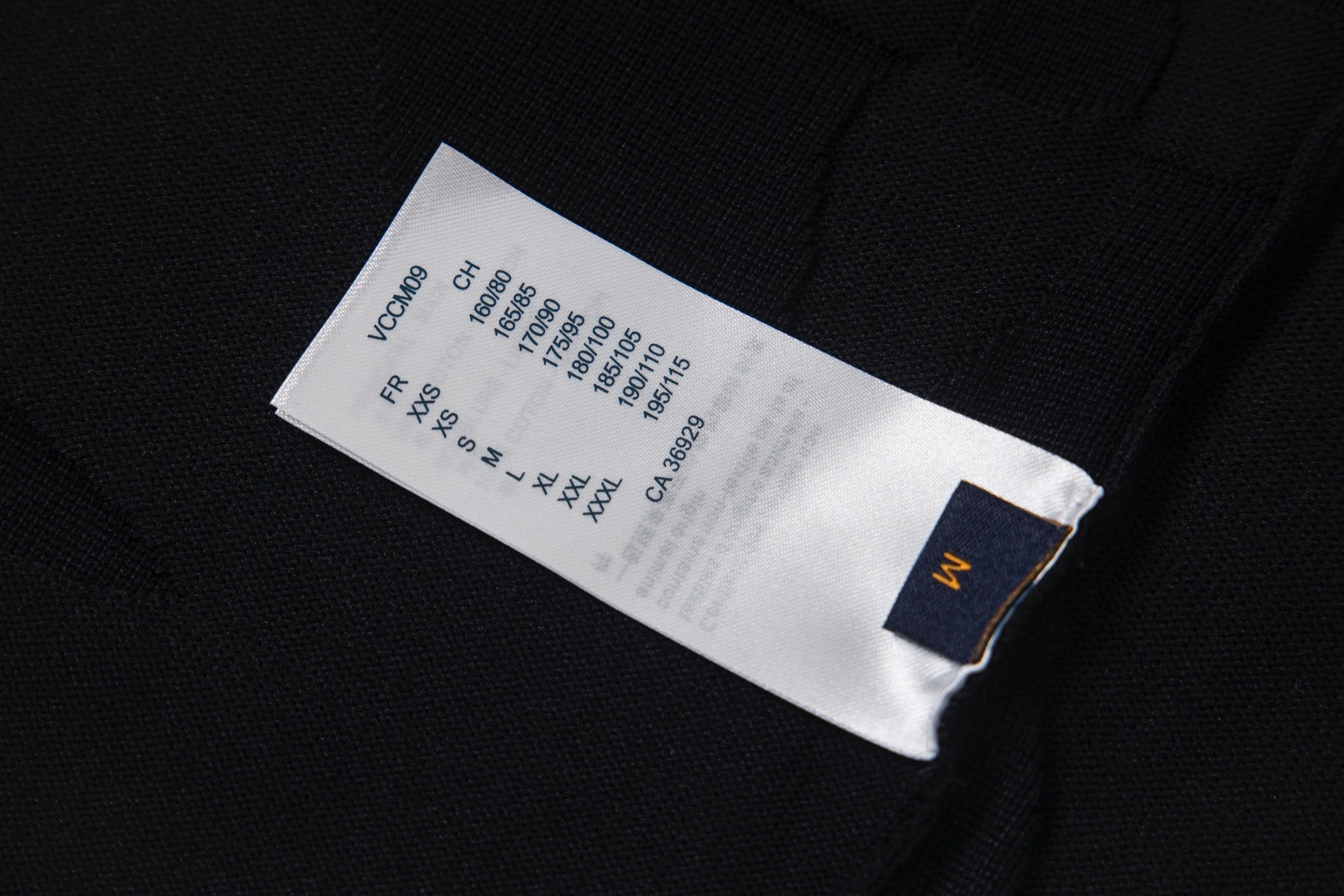 Steel-print relief limited knitted T-shirt